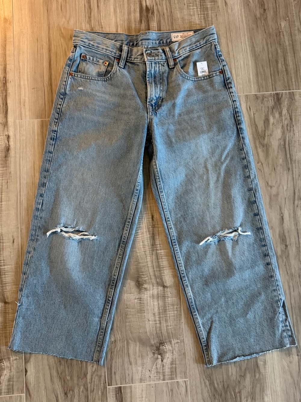 GAP Relaxed Low Slung Crop Jeans
